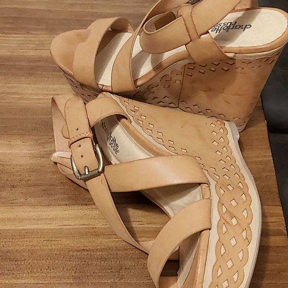 Sandals - Picture 2 of 3